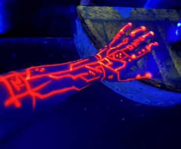 this invisible, blacklight-activated body art (by me)
