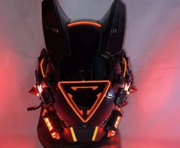 Hey, i was curious, if anyone has one of these, would it be possible to use a microphone under it?