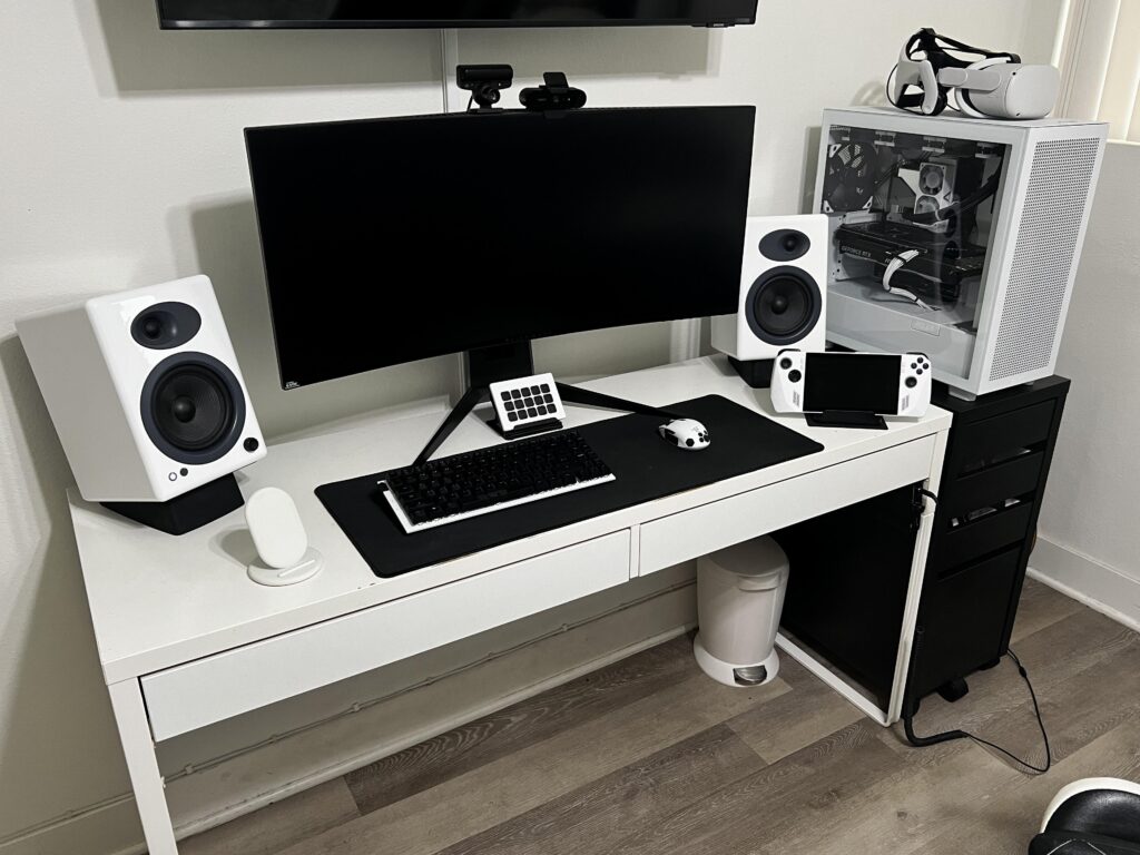 The Ally fits right in! Love the Panda theme