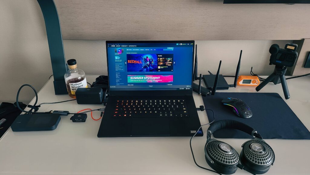 My hotel battlestation!