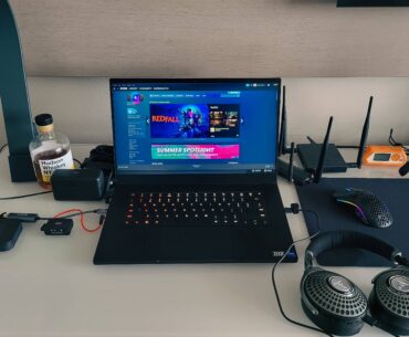 My hotel battlestation!