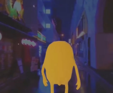 Jake from "Adventure Time" walking in Tokyo 💜☂️