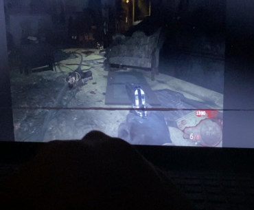 I’m on holiday and it’s been a week since I didn’t play so I downloaded BO1 on my grandmas laptop.