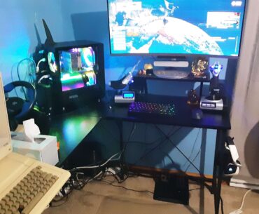 My first battlestation. Desc. and more pics in comments.
