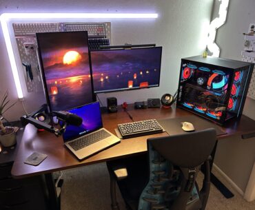 Got the setup upgraded with a new desk and chair for “good posture”