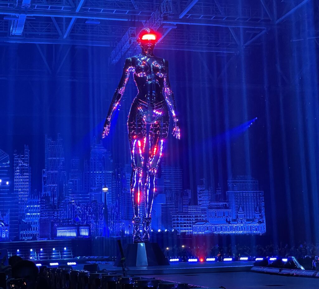 This statue on The Weeknd’s europe tour