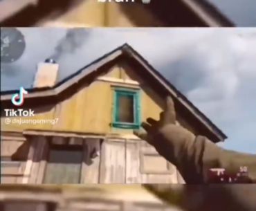 Warzone 1 C4s pre nerf be like: