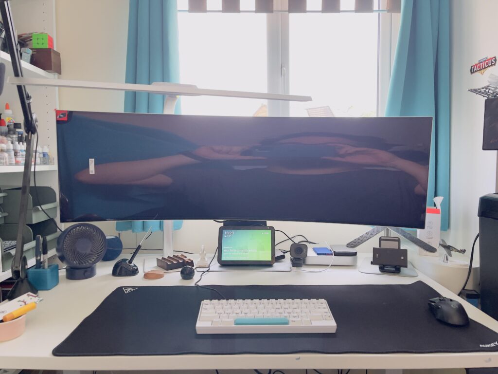 The OLED G9 arrived yesterday and my Battlestation is complete
