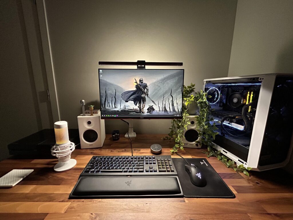 Content with how my first battle station turned out :’)