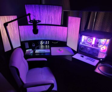 Black & White Battle station