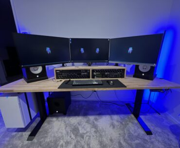Finally gave in to having 3 monitors