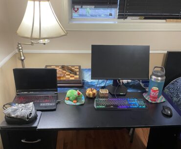 Found this desk on a curb at 2 am and went home got my long board and a sweater to prevent scratches on surface and pushed it home. Previous desk might as well have been 4 planks of wood in comparison 😂. Finaly a stable deal err desk. Casual