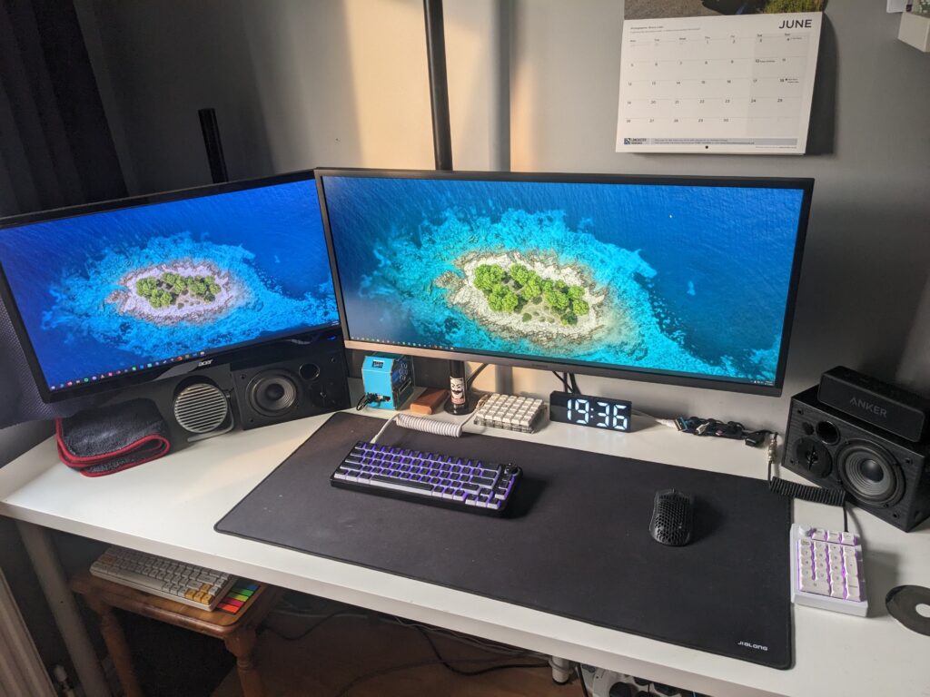 Desk was tidy for once, so did a snap.