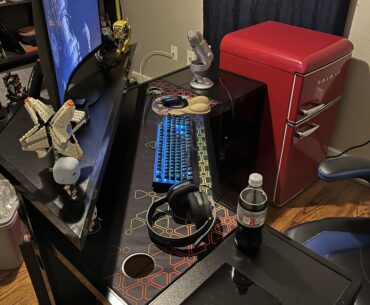 I finally decided to make some changes in my life, and it started by upgrading from a simple desk. This is my new battle station!