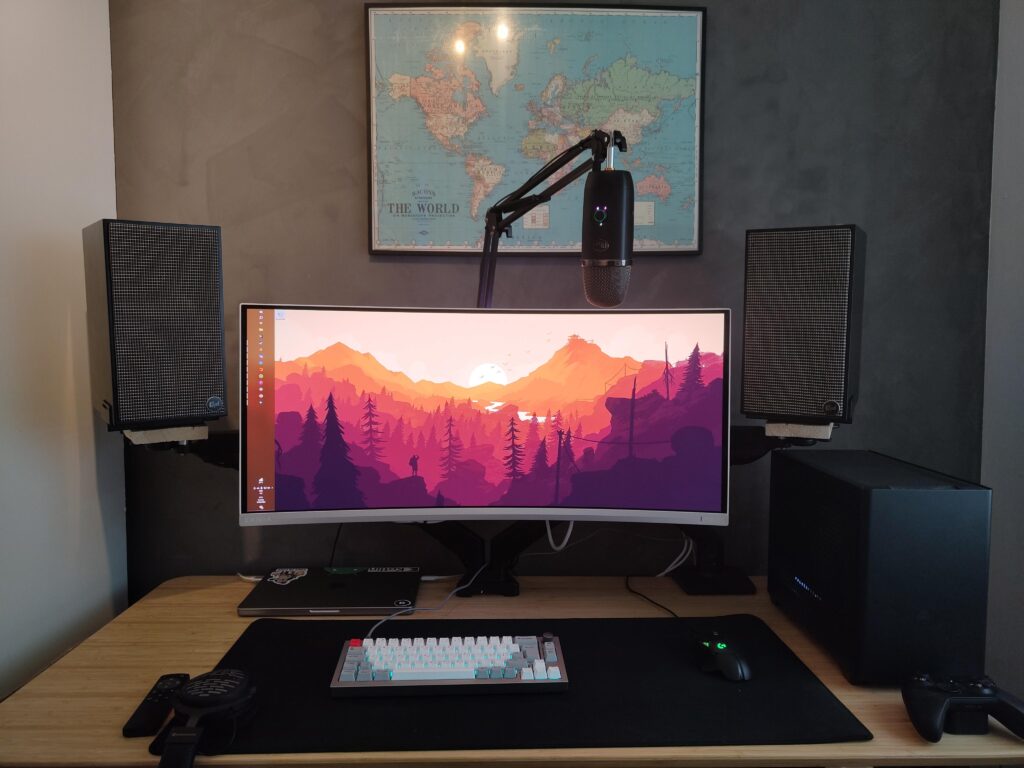 WIP Battlestation/ Workstation.