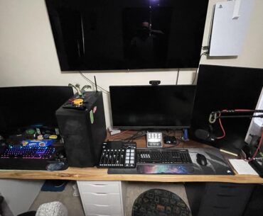 Sick of having two monitors…