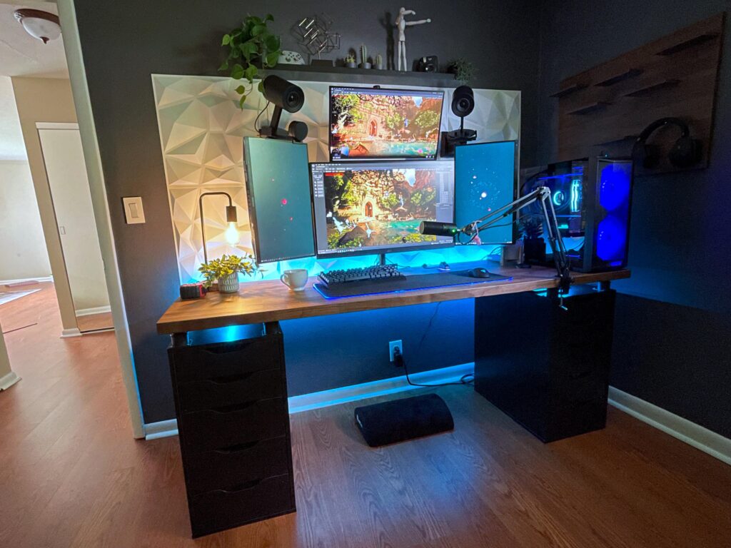 After 3 weeks of renovations and moving, I have finally completed my new setup