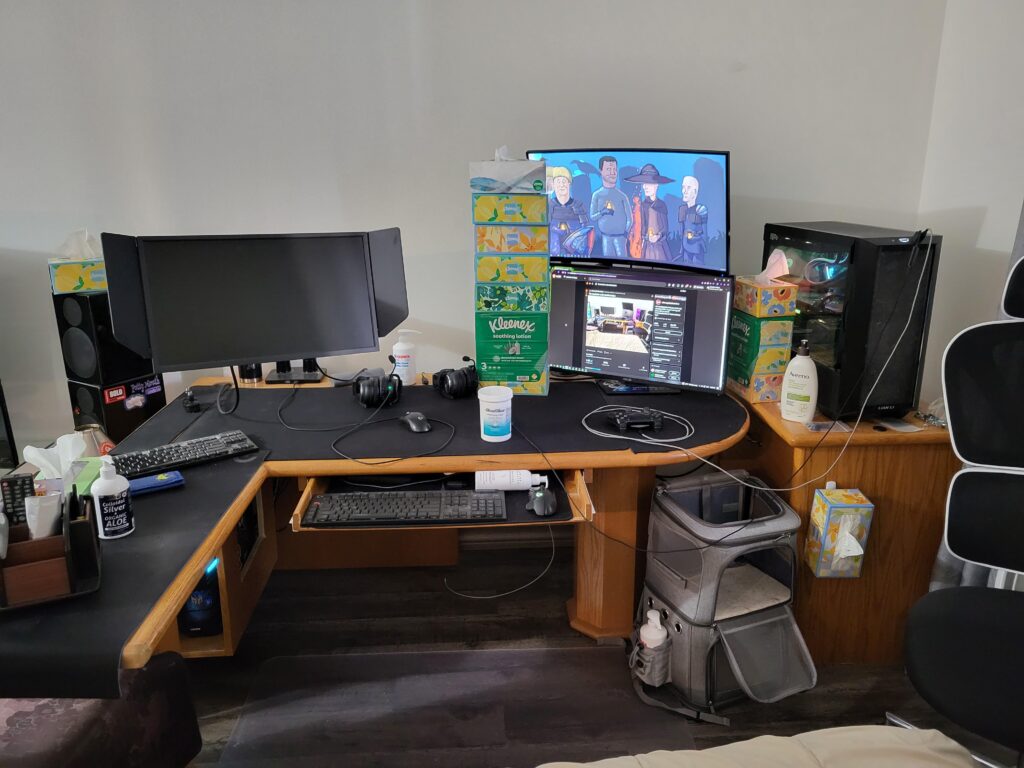 Bachelor suite battlestation update: no longer missing the lotion