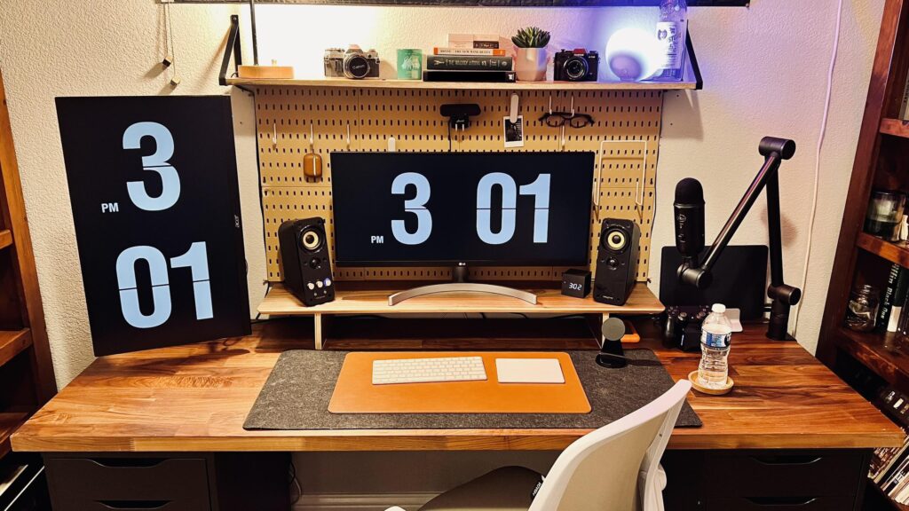 Finally - hack desk