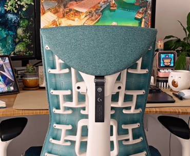 Excited to share this new Herman Miller Embody colour - GALAXY for my desk setup! All coming together now 🌟💚