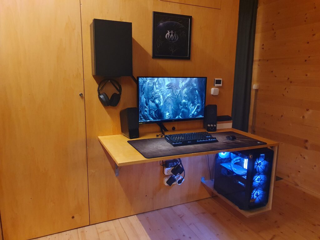 Living in a tiny DIY house and this is my setup. Any suggestions? Currently struggling without second monitor and was thinking to put a top one.
