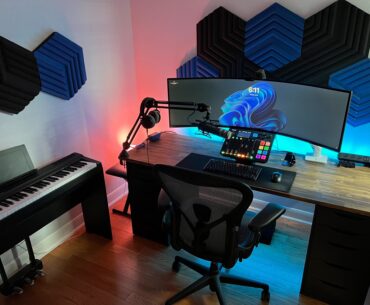 🚚📦 Settled into my new office and thoroughly pleased with the upgrade