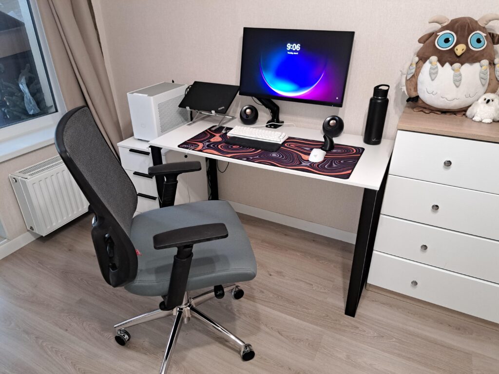 Slowly shifting my setup to white