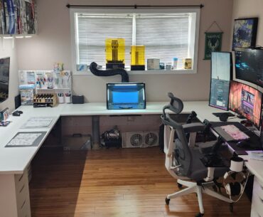 My take on the Ikea setup, dubbed Megadesk.