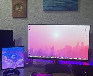 How can i get rid of the cables around the monitor?