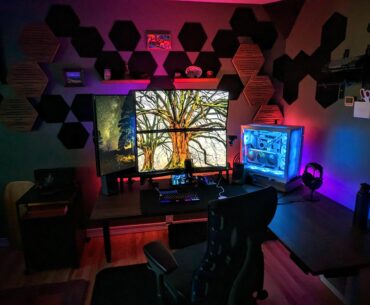 Took me a bit, but I think my new office/WFH/battlestation is complete. Lemme know what you think!