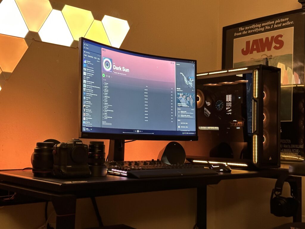 Anyway I could incorporate two monitors? Would an arm mount help? I’m currently using a 32” 165hz monitor.
