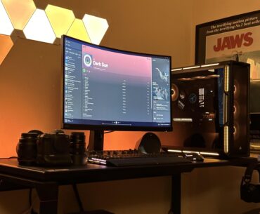 Anyway I could incorporate two monitors? Would an arm mount help? I’m currently using a 32” 165hz monitor.