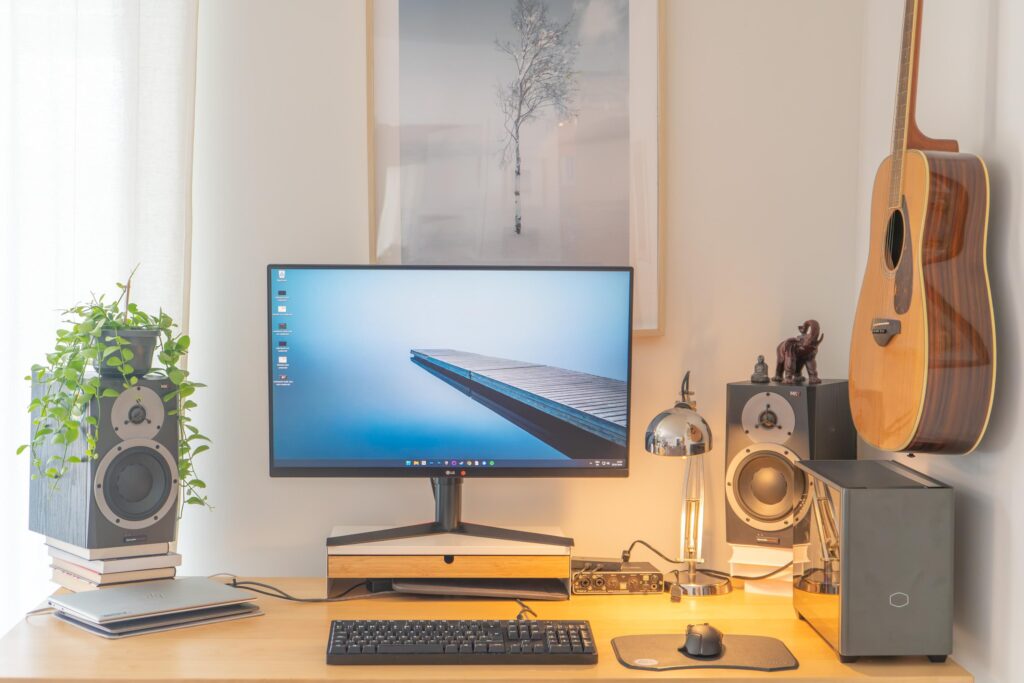 Feels good to clean up the desk when you get a new build