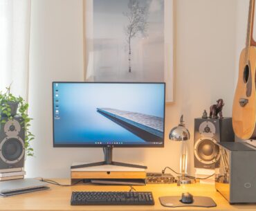 Feels good to clean up the desk when you get a new build