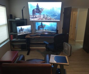 New build. Dual distance gaming battlestation. One for PvP and one for chillaxing.