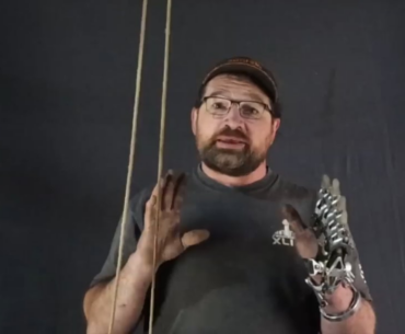 Amazing locking fingers