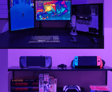 My extremely minimal desk + side table