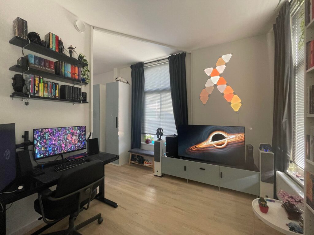 My own little studio setup is finally done