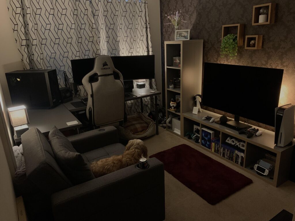 Took a year but I’m happy with my cosy corner.