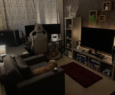 Took a year but I’m happy with my cosy corner.