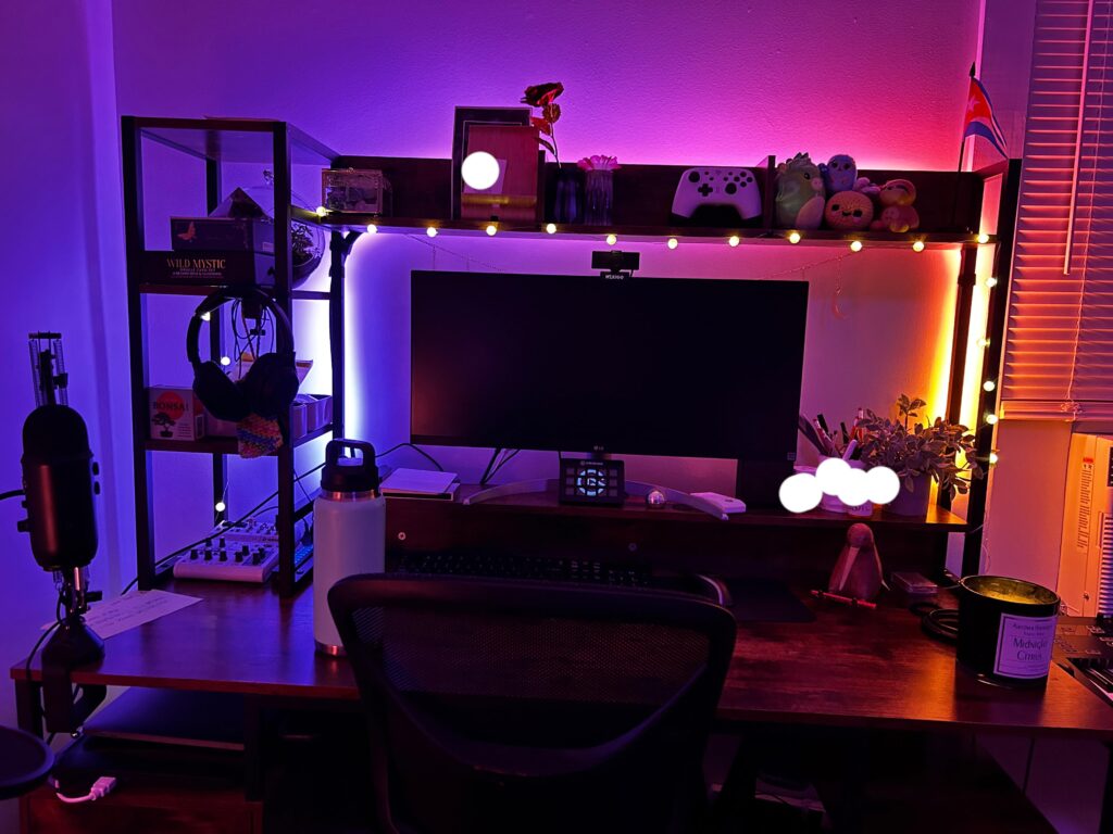 I’ve been super depressed lately, but I managed to spend some time deep-cleaning my desk. A clean space can make a serious difference.