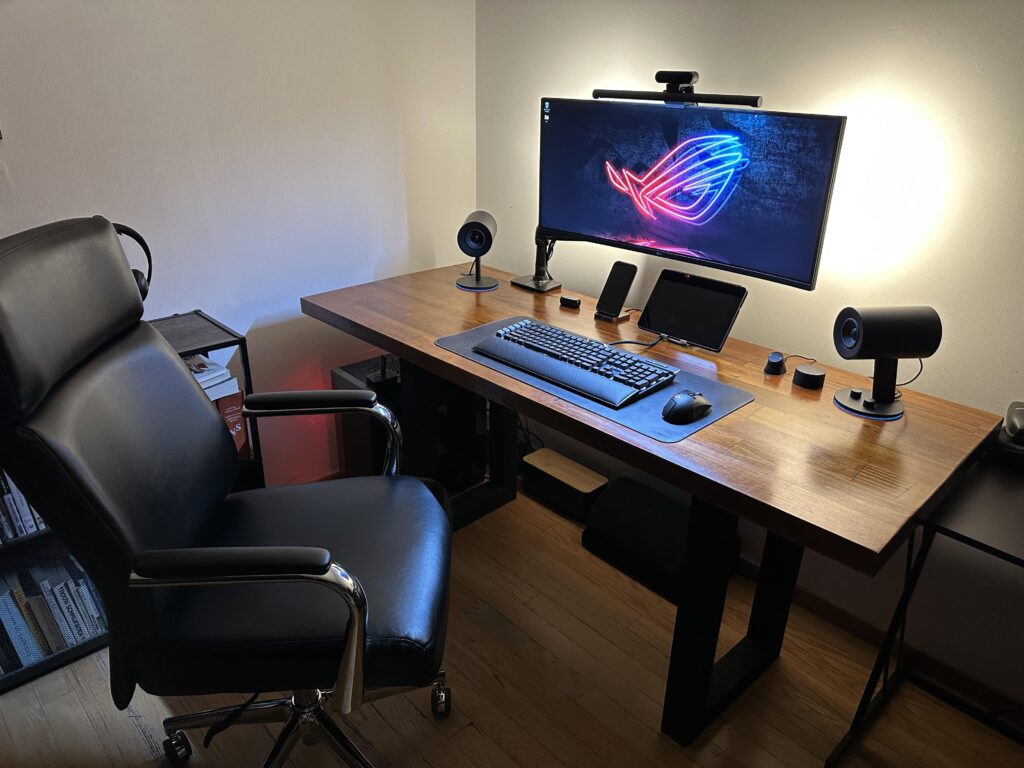 Office/gaming setup; I tried to keep it simple and clean.
