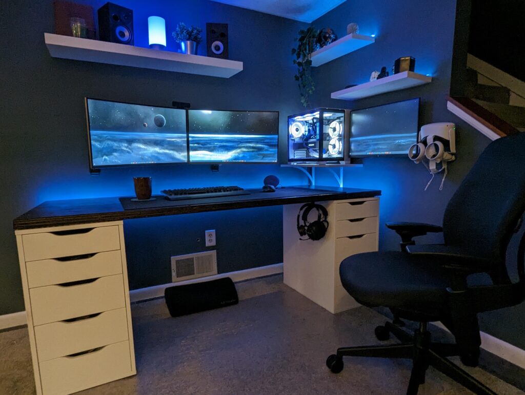 Work and game station