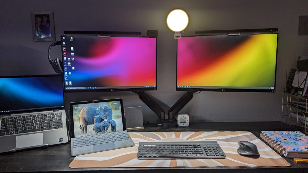 Work and home in one 6 foot stretch Work and home in one 6 foot stretch