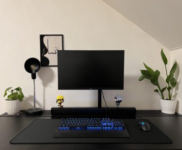 Update: Deskpad + monitor stand arrived. This is the final form for now. Less is more!