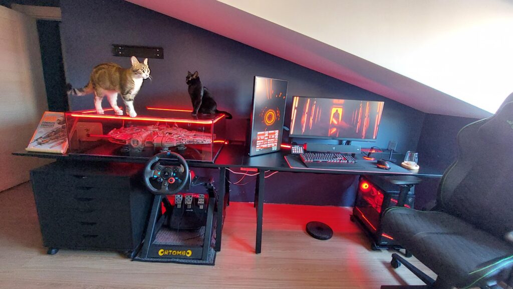 The rough one before final cable management and PSVR2 (and proof I didn't retire the kitty).