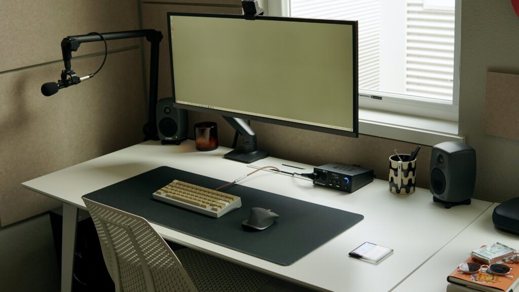 Minimal WFH Setup - Working / Streaming Tour Video & Full Album In Comments!