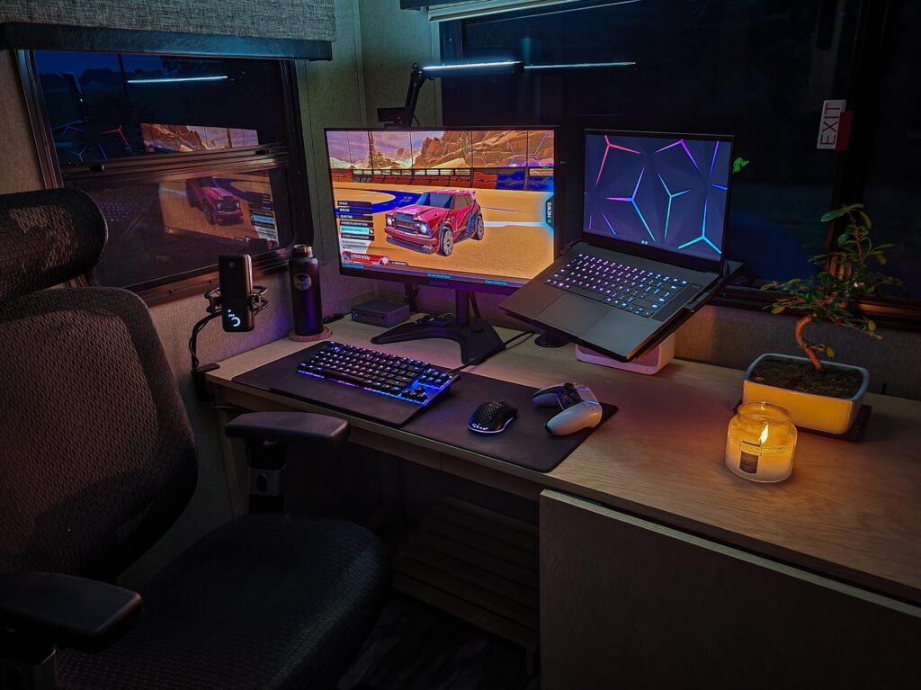 My RV Work, Play, and Diningstation (more in comments)