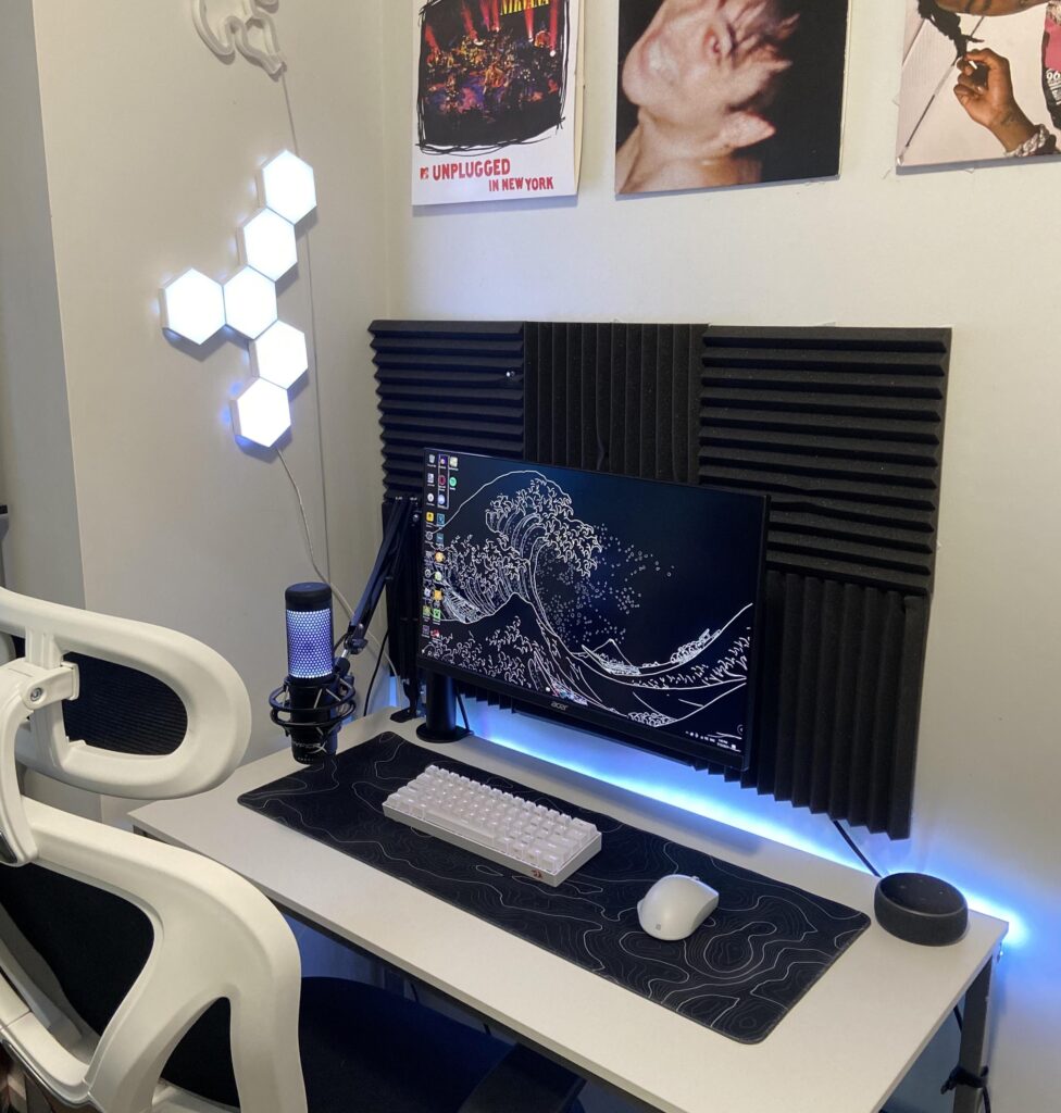 My White One Monitor Setup🙂🤍
