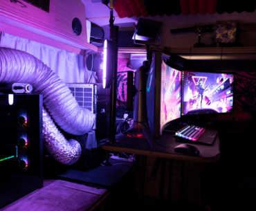 Caravan Battle-station. Living my best cyberpunk outlaw life.